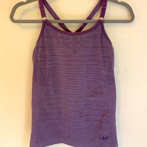 Women’s athletic top